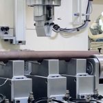 Automatic round steel straightening machine